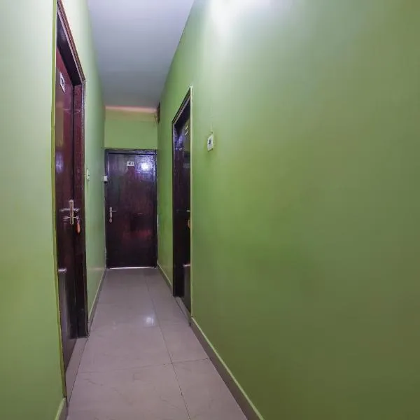 SPOT ON Komfort Guest House, hotel a Rudrapur
