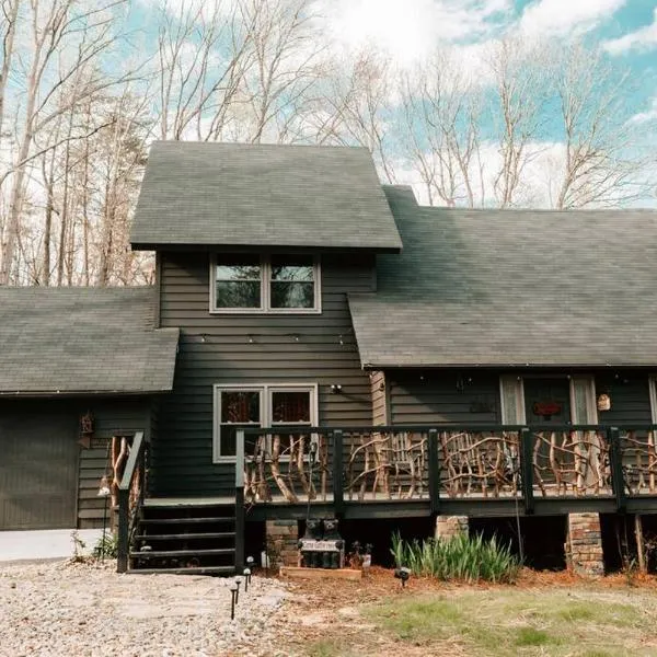 Luxury Mountain Getaway, hotel v destinaci Pickens
