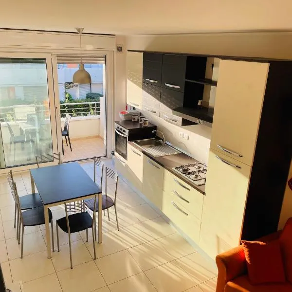 DUPLEX LUXURY - MARINA SVEVA, khách sạn ở San Salvo