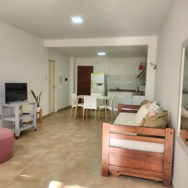 Pipinas Flat, hotel v destinaci Saladillo