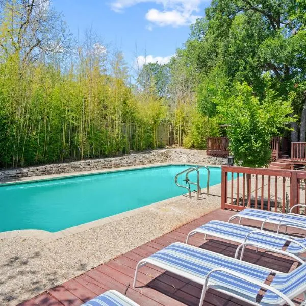 Bamboo Oasis-Relaxing Hot Tub-Family Time, hotel v destinaci San Antonio