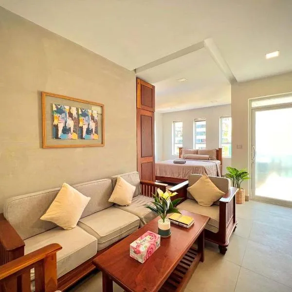 WH Bassac Residence, hotel in Phnom Penh