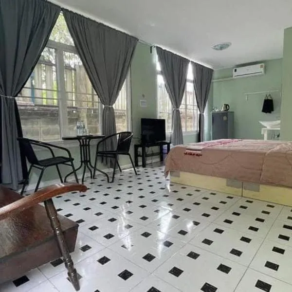 เอ็มยูโฮมรีสอร์ท, hotel v destinaci Ban Khlong Lam Hin