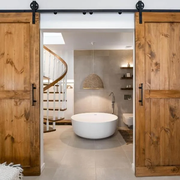 57 Bee OLD TOWN Lagos - house near beach & Marina, hotel in Lagos