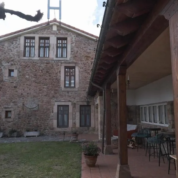 Posada la Estela de Barros, hotel v destinaci Los Corrales de Buelna