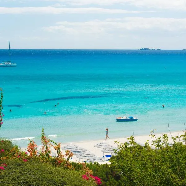 Hotel Simius Playa, hotell i Villasimius