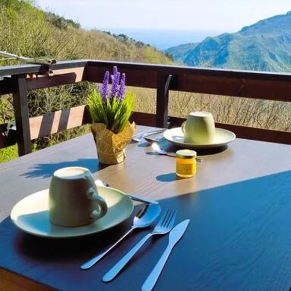 Bee Freeride Biker house – hotel w mieście Magliolo