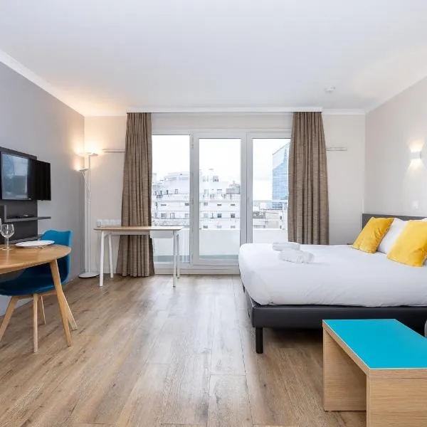Star Of Life, hotel in Courbevoie