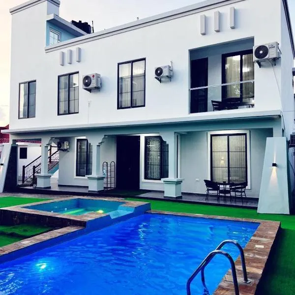 Greenlight Apartments, hotel in Kiembi Samaki