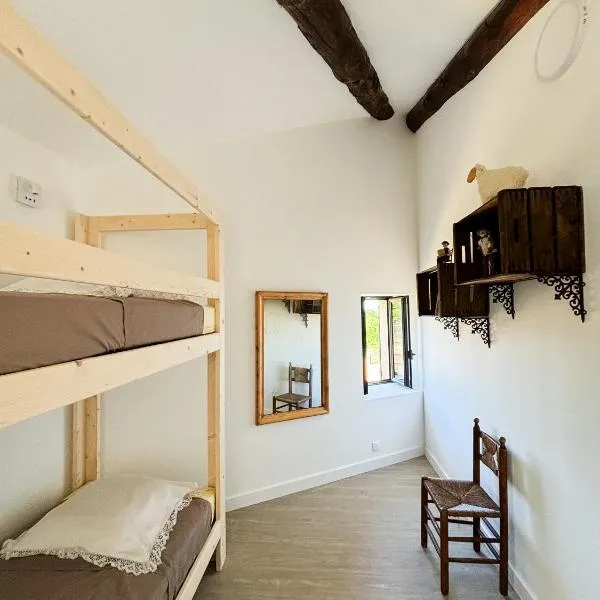 Gîte de l'Escanson un temps pour soi – hotel w mieście Robion en Luberon