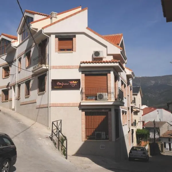 Edificio Reyes, hotel en Santa Maria del Tietar