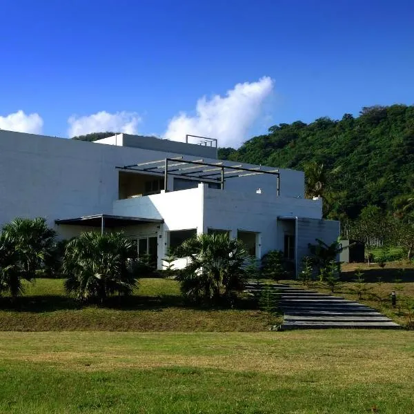 The Blue Lagoon B&B, ξενοδοχείο σε Fengbin