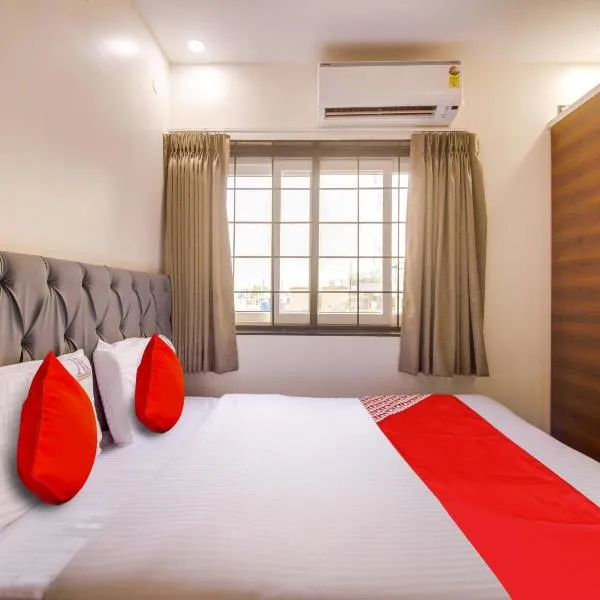 Hotel Rr Residency, khách sạn ở Khammam