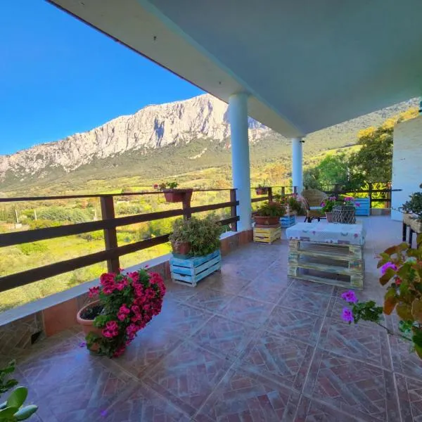 올리에나에 위치한 호텔 Panoramic House