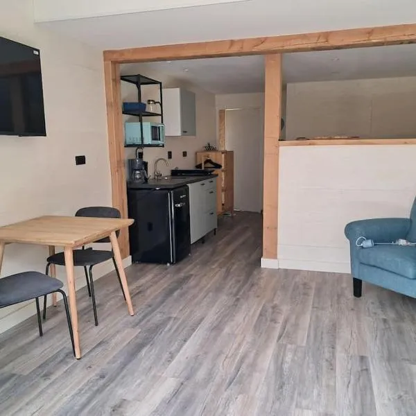 칼란트소그에 위치한 호텔 Strandhuisje EVA, dicht bij zee