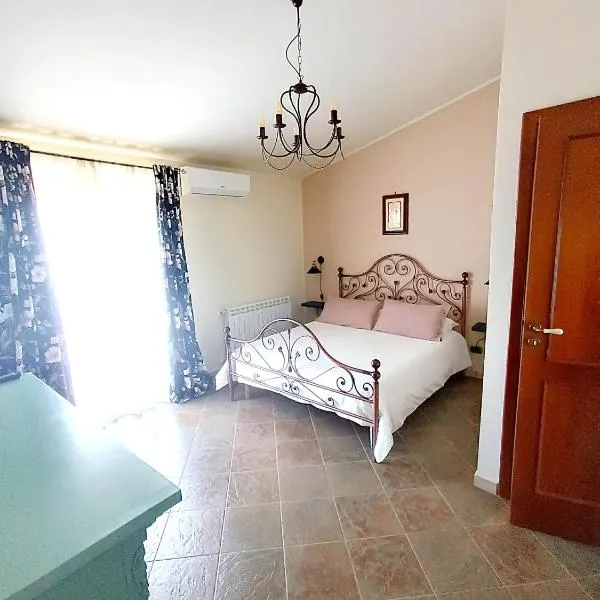 LA Casa di Matilde, hotel v destinaci Gioiosa Marea