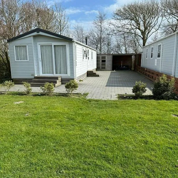 Chalet Sea Breeze, hotel in Petten
