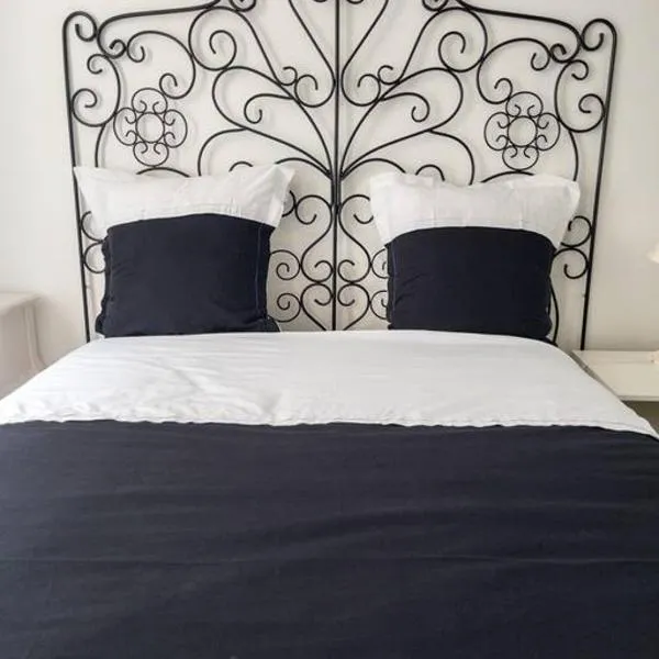 Appartement Paris La Défense Arena Puteaux, מלון בפוטו