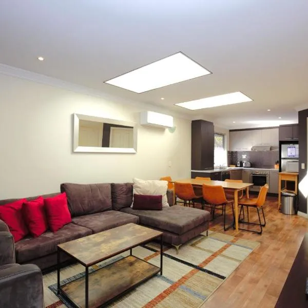 Bogong Bungalow - 2, 19 Bogong Street, hotel a Jindabyne