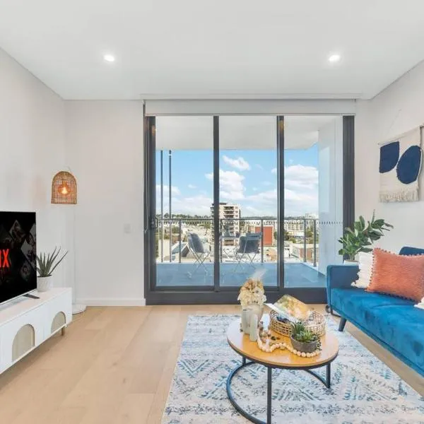 Vivid home in Bankstown 2B2B, hotel in Bankstown