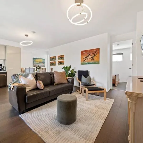 River Torrens Retreat - Between the CBD & Parklands, Hotel in Adelaide