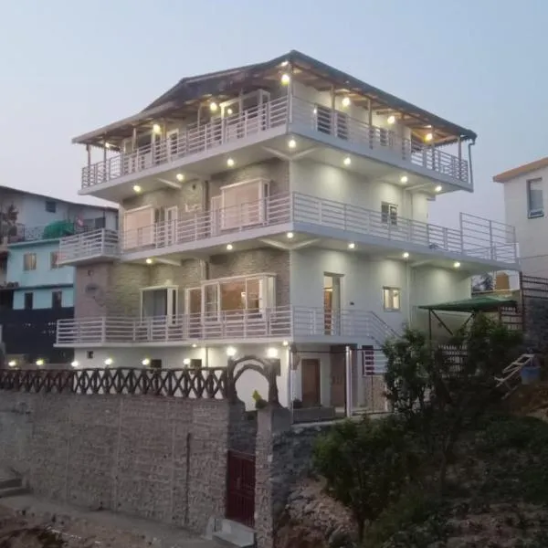 ๋ฌดํฌํ
์์๋ฅด์ ์์นํ ํธํ
Abhi's Cottage