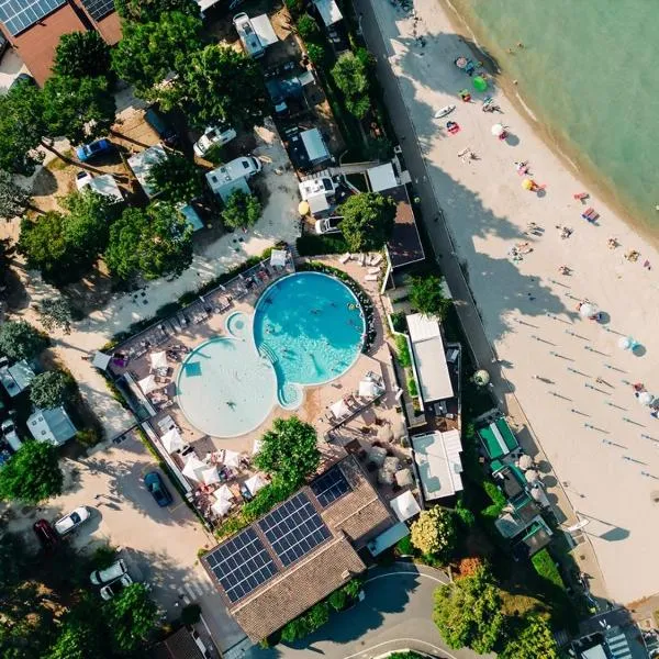 Camping Bergamini, hotelli kohteessa Peschiera del Garda