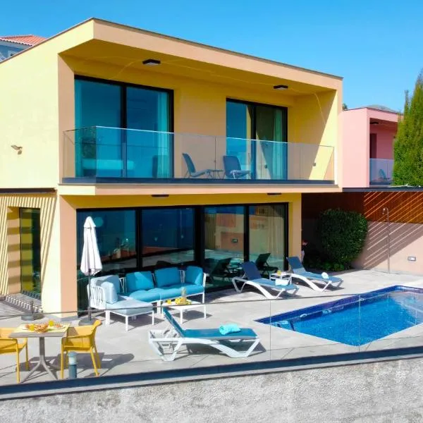 Eden Sun - A Modern Luxury Villa with a Panoramic View, ξενοδοχείο σε Prazeres