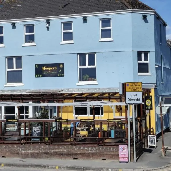 Hoopers Sandy Beach Guest Rooms, hotel in Swansea