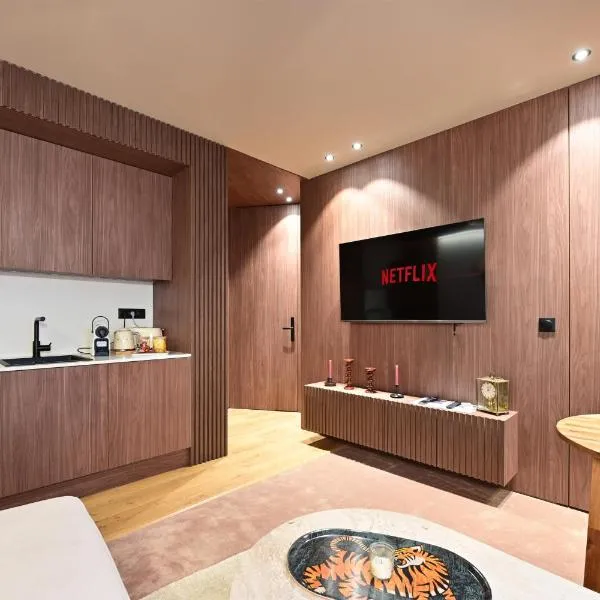 Luxueux Logement Grand Place et Opéra clim by Lity: Lille'de bir otel