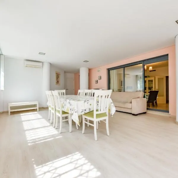 Enorme apartamiento en CALA ALTA de Villajoyosa, hotel v destinaci Cala de Finestrat