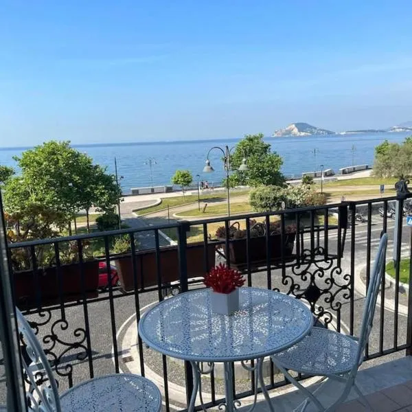 Corriano-Incantevole casa con vista mare., hotel v destinaci Pozzuoli