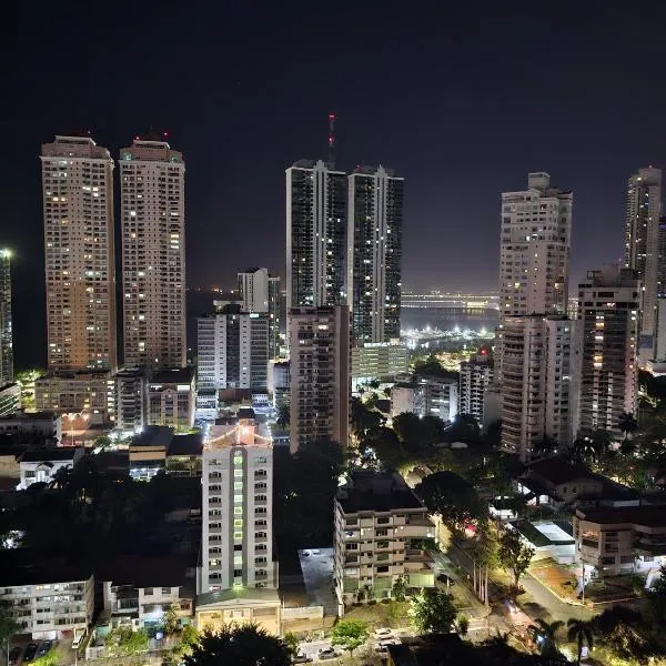 Entire Apartment Accommodation Downtown Panama, hotel v destinaci Panamá