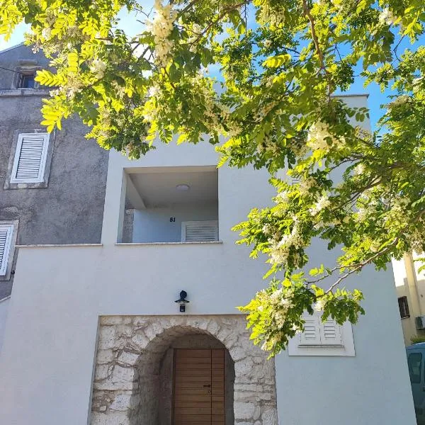 Acacia House - Cres Island, hotel v destinaci Orlec