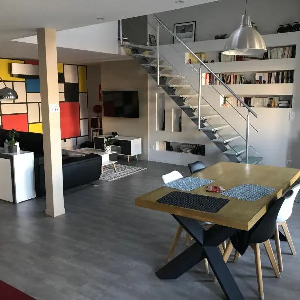 Standing au cœur de ville- Argelès-Gazost-140 m2-3étoiles, hotel di Argelès-Gazost