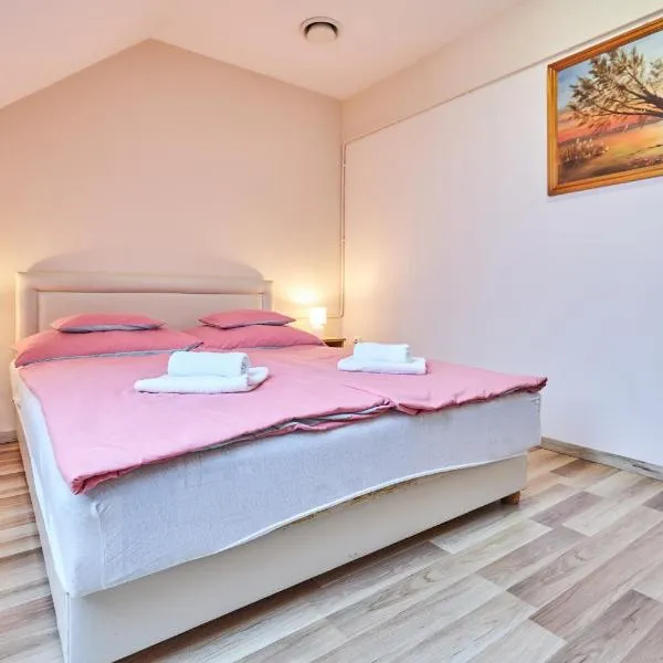 ADA Apartmanház, hotel v destinaci Hajdúszoboszló