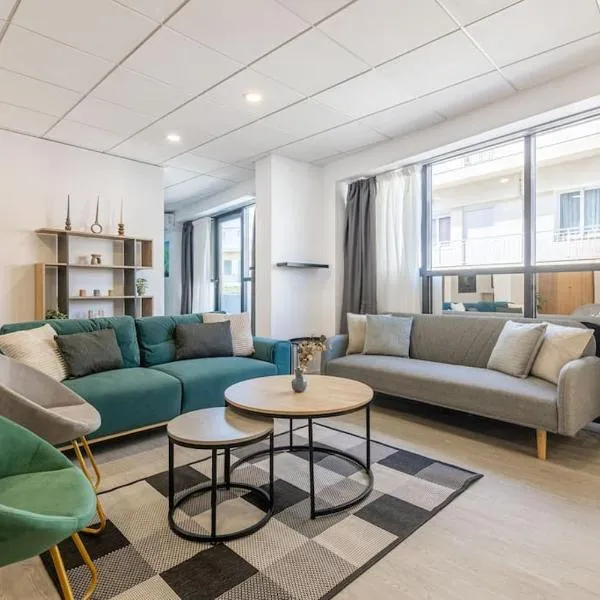 Maricool Minimal Spacious Downtown Loft, hotel v destinaci Heráklion