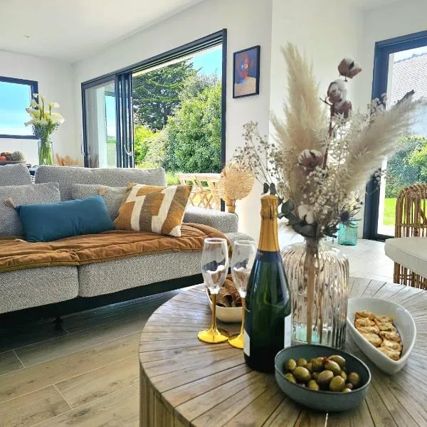 Villa avec jardin,proche port du Crouesty 500 m et des plages 2km, hôtel à Arzon