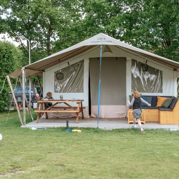 Luxe kamperen bij Procamp4all, hotel v destinaci Holten