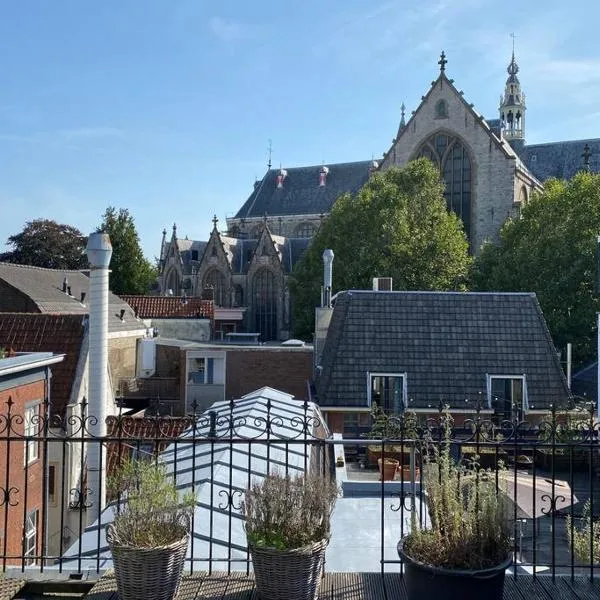 Apartment City Center Terrace with Iconic View, hotel a Gouda