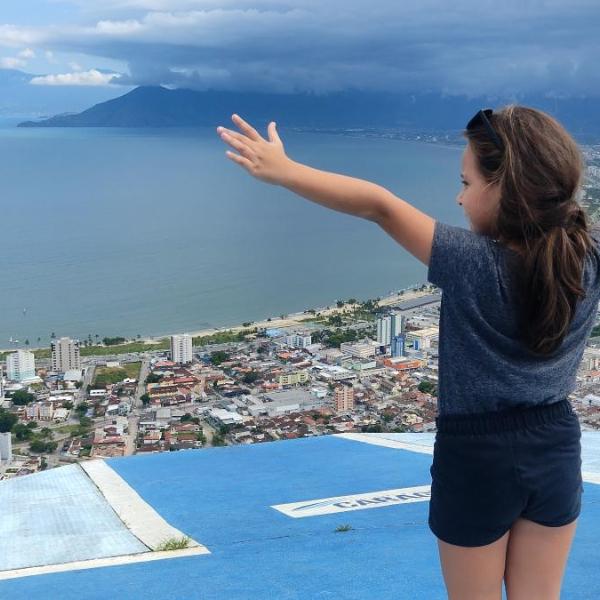 Casa em condomínio próximo à praia