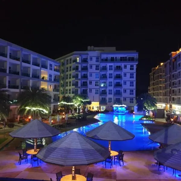 Grand Blue Beach Condo - Laem Mae Phim Beach, hotel v destinaci Mae Pim
