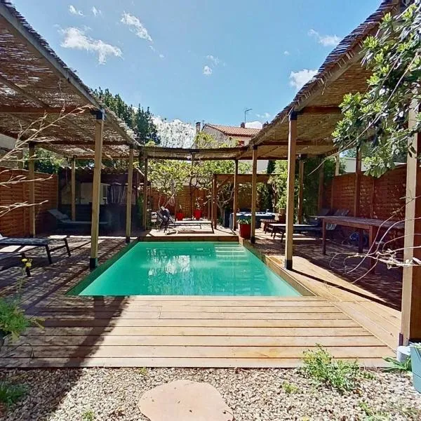 Les 2 Drôles d'Oiseaux, hotel u gradu 'Luc-sur-Orbieu'