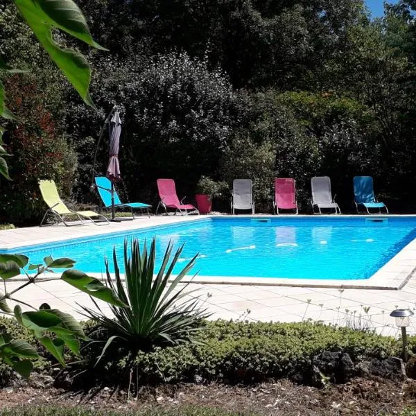 Gîte à la campagne, hotel in Gavaudun