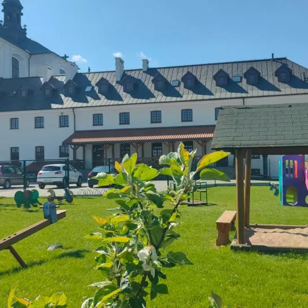 Centrum Dialogu Kultur, hotel di Węgrów