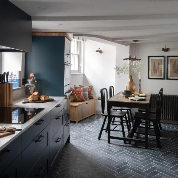 Kittiwake Cottage - Charming harbour-side cottage, luxury interiors, hotel em Port Isaac