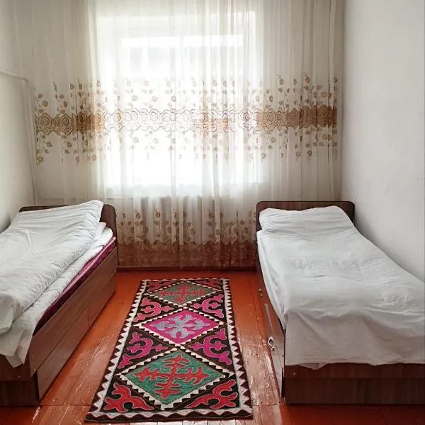 Dzhangyaryk에 위치한 호텔 Guest House Bereke in Kyzart village