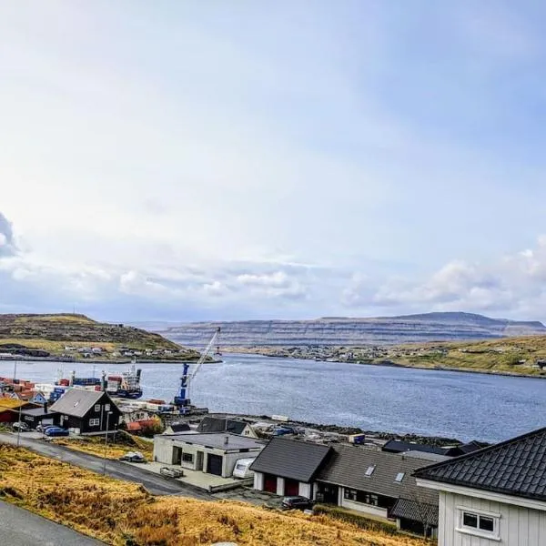 Cozy apartment in Runavík, hotell sihtkohas Saltangará