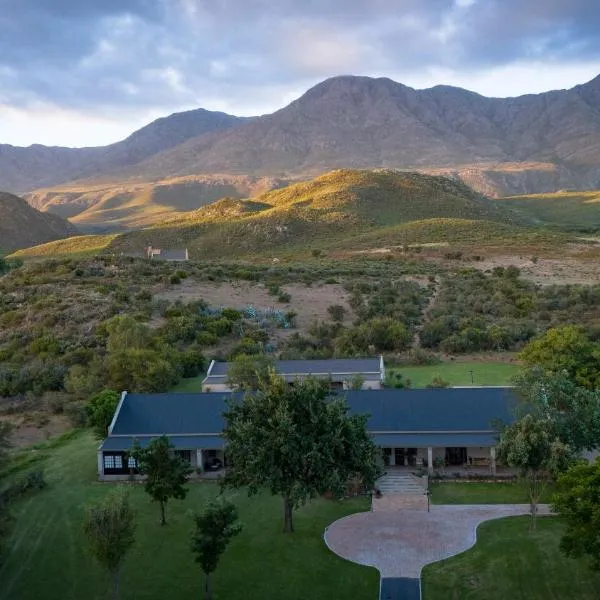 Swartberg Private Game Lodge, hotel v destinaci Oudtshoorn