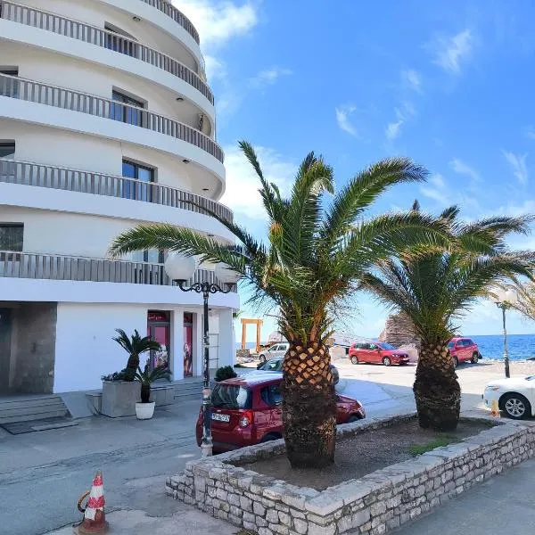 Adrian, hotell sihtkohas Rafailovici